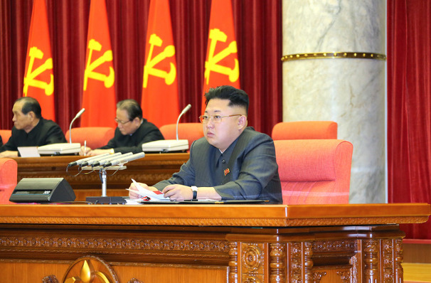 북한 김정은 “모든 일꾼 과학기술 배워라”
