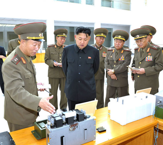 북한 김정은 국방과학기술 강화 강조