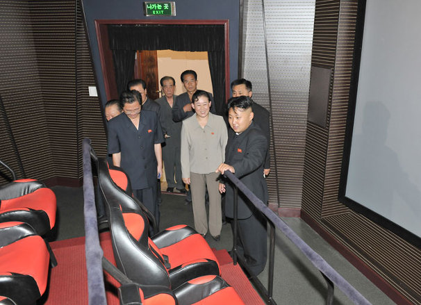 북한 “입체영화 열기 뜨겁다”