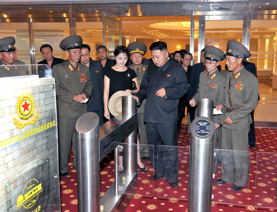 북한 카드접촉식 출입통제시스템 이용